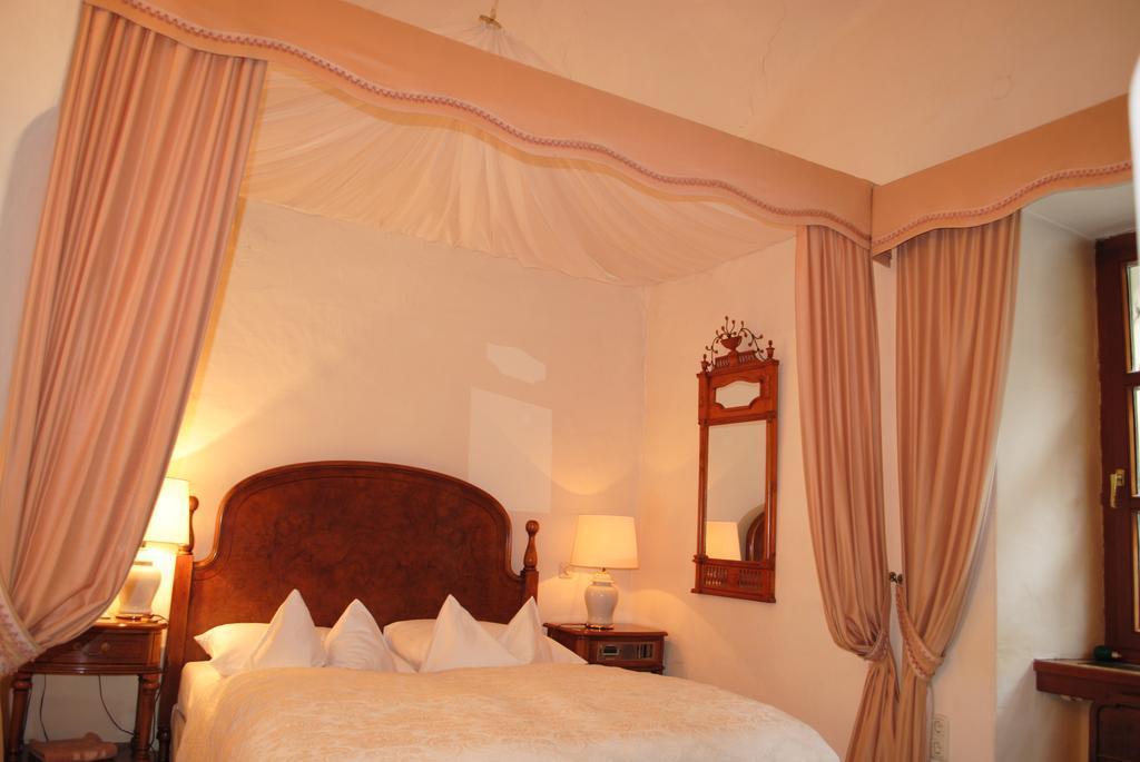 Schlosshotel Obermayerhofen Sebersdorf 部屋 写真