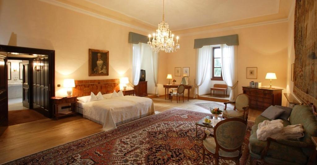 Schlosshotel Obermayerhofen Sebersdorf 部屋 写真