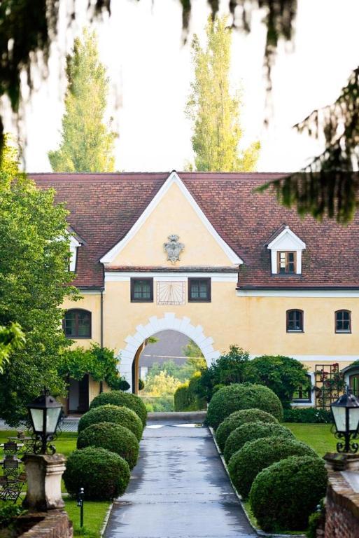 Schlosshotel Obermayerhofen Sebersdorf エクステリア 写真